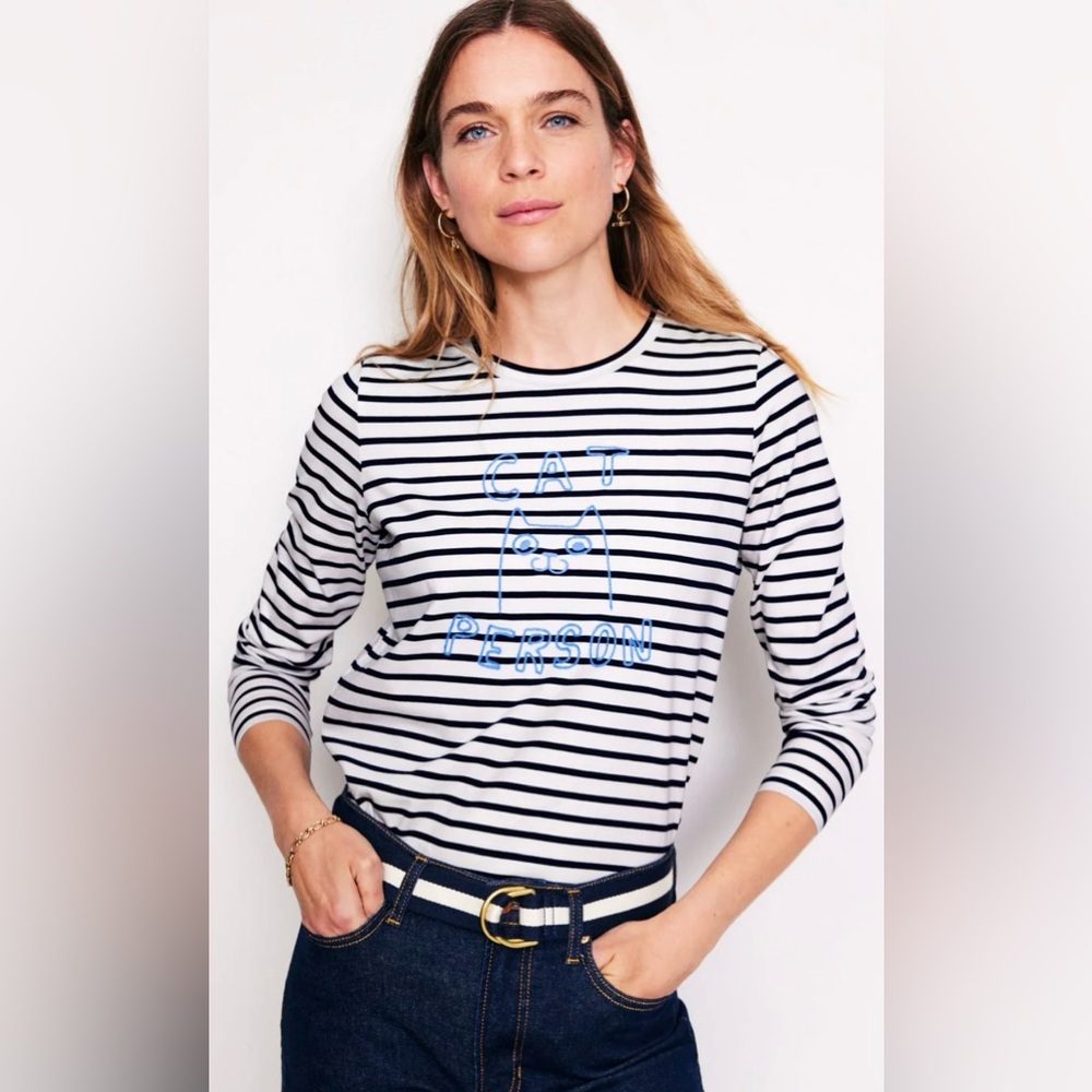 Boden NWT Embroidered Regular T-Shirt Ivory Navy Stripes Cat Person Size Small